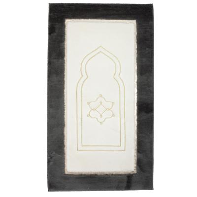 Füme - Ekru Konya Model Peluş Seccade